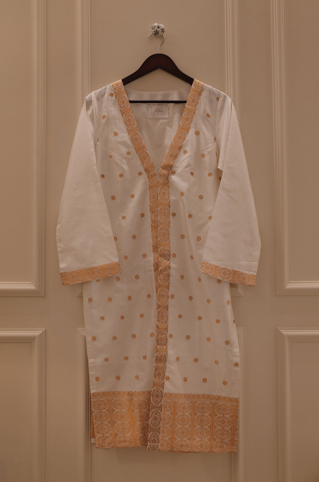 Kirana Jacket in Alabaster · Gold Gunaa on Paat Silk