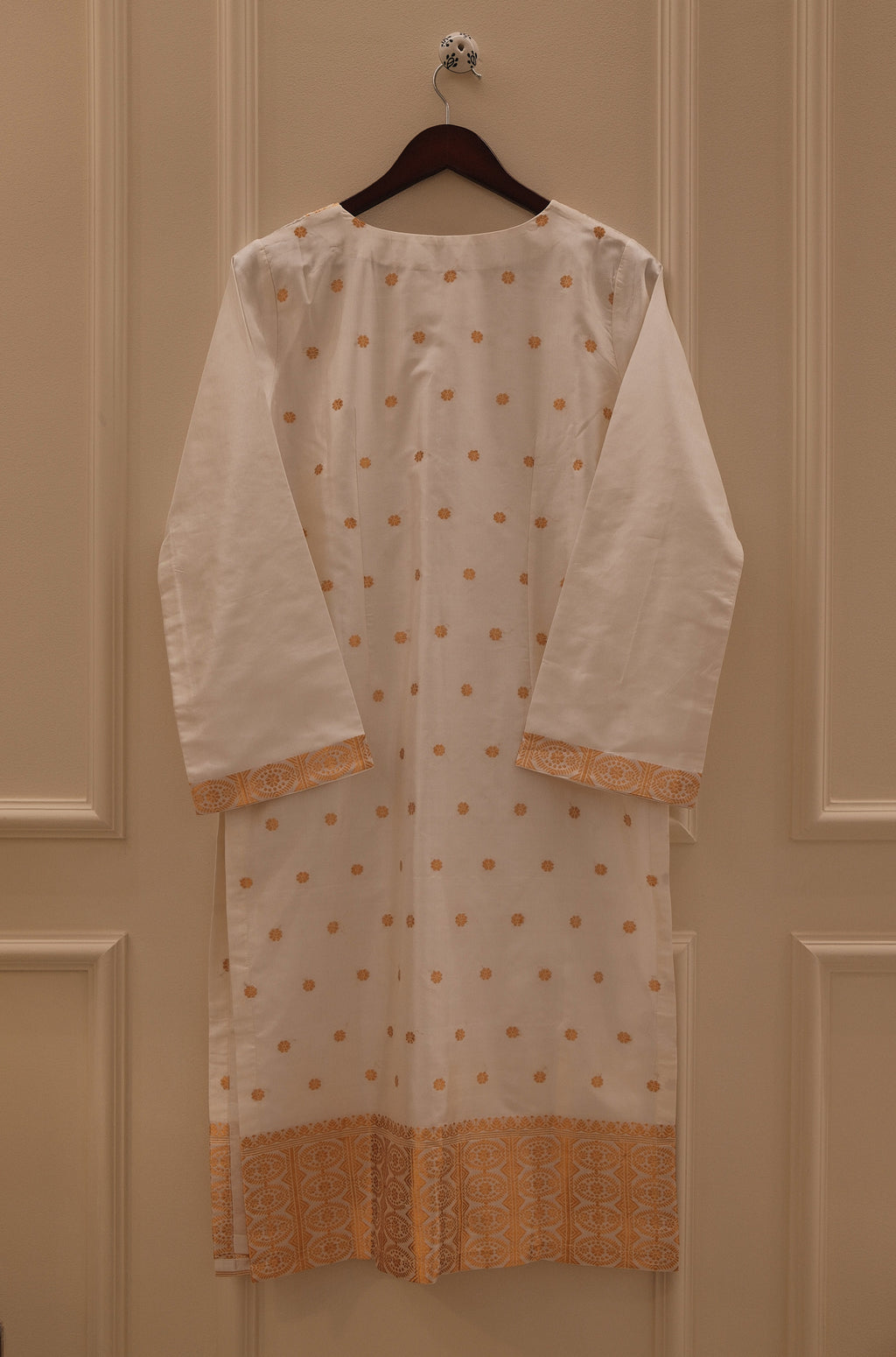 Kirana Jacket in Alabaster · Gold Gunaa on Paat Silk