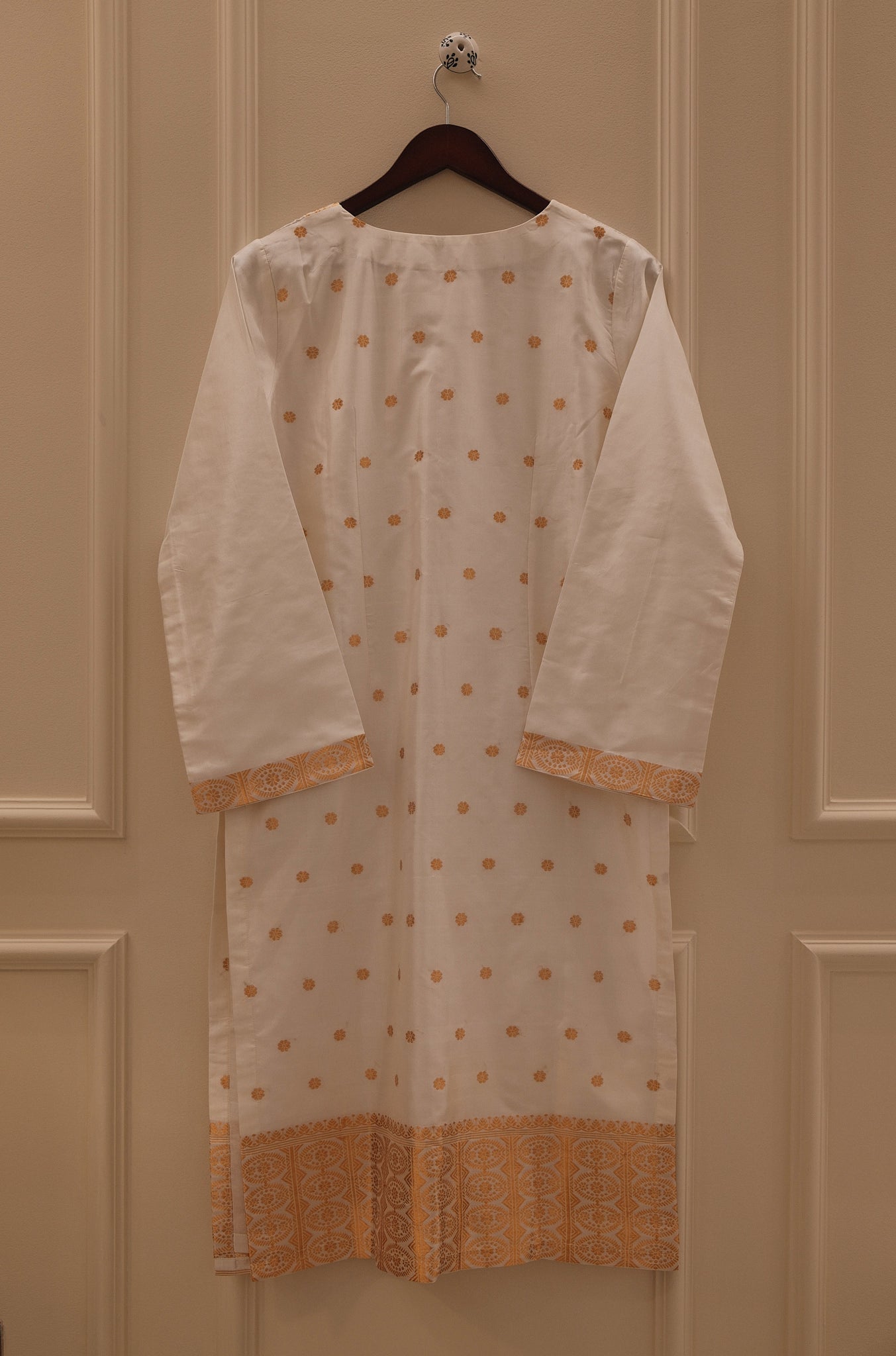 Kirana Jacket in Alabaster · Gold Gunaa on Paat Silk