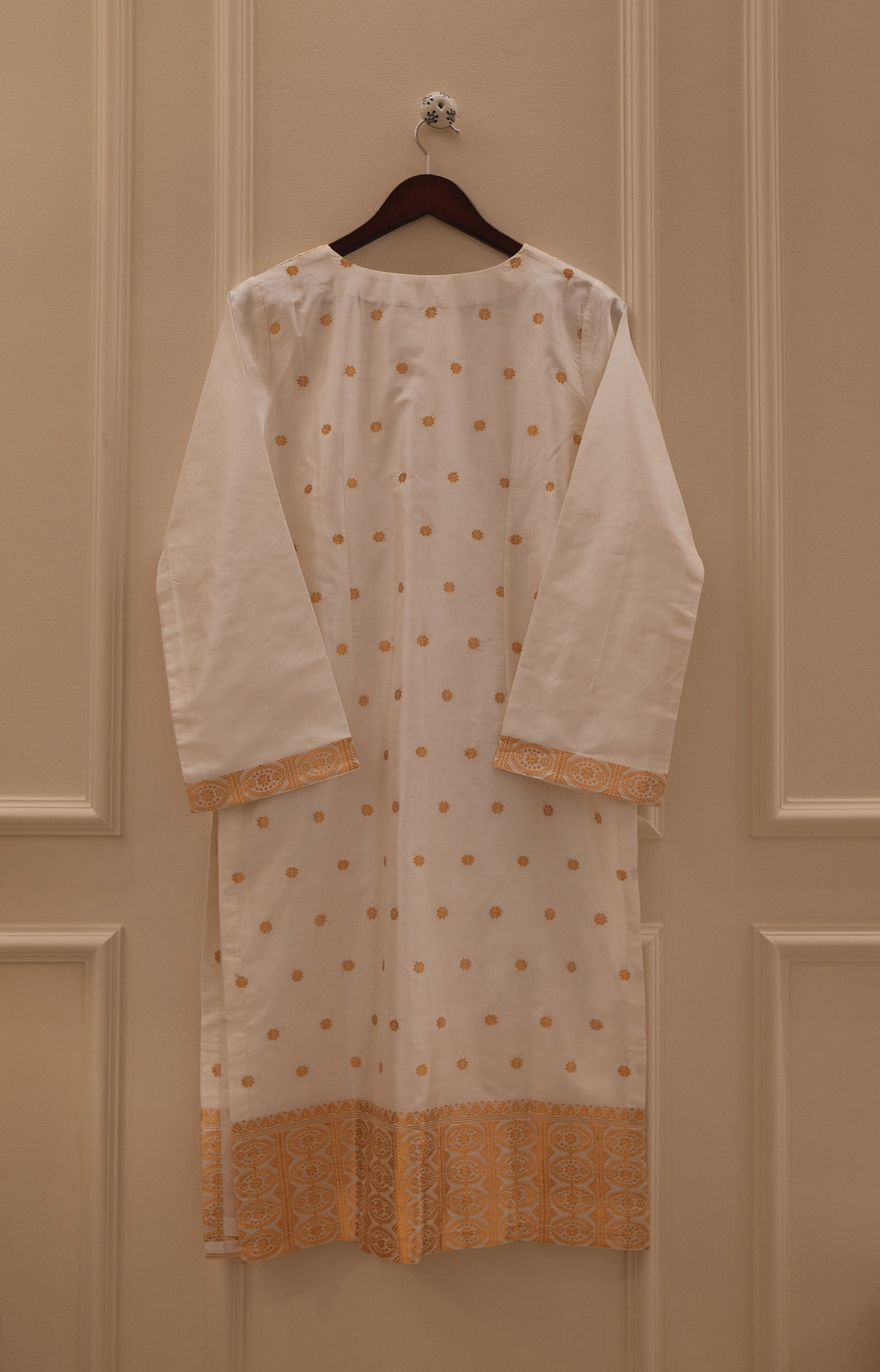 Kirana Jacket in Alabaster · Gold Gunaa on Paat Silk